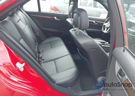 2013 Mercedes-Benz C 300 Sport 4Matic из США, поврежденный, VIN WDDGF8AB0DG109251